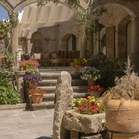 Sultan Cave Hotel 3*